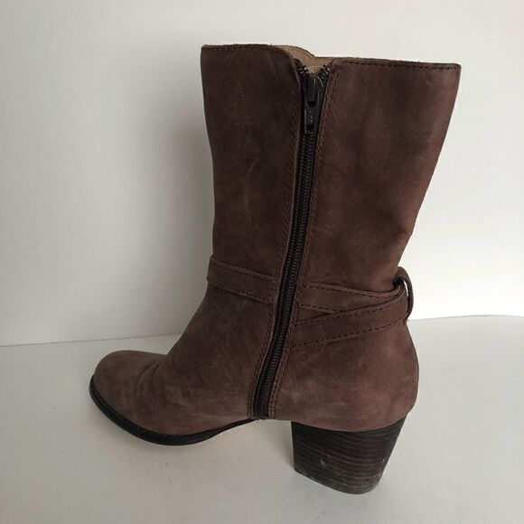 Lands End heeled leather boots - Picture 3 of 9